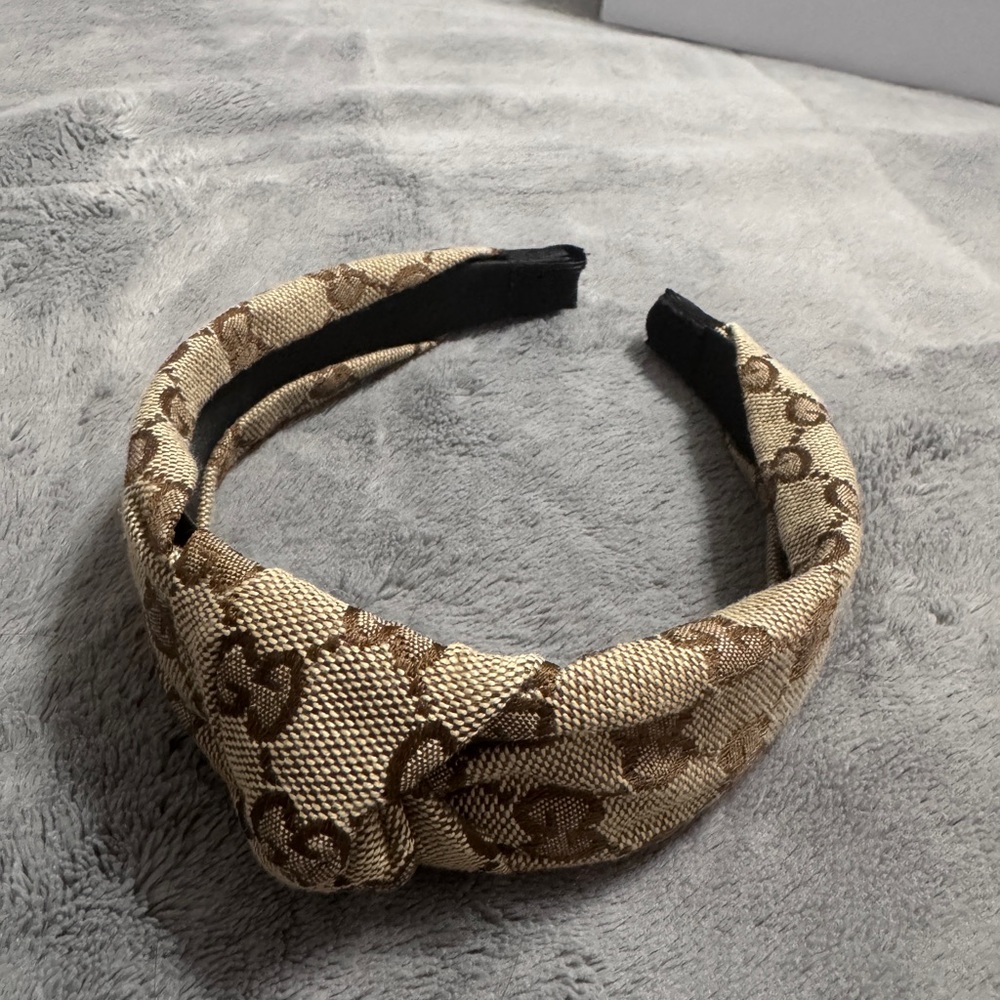 Designer Inspired Headband - Picture 2 of 2